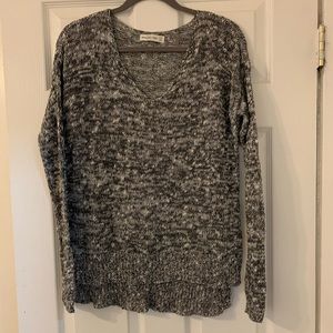 AE Long sleeve knit top